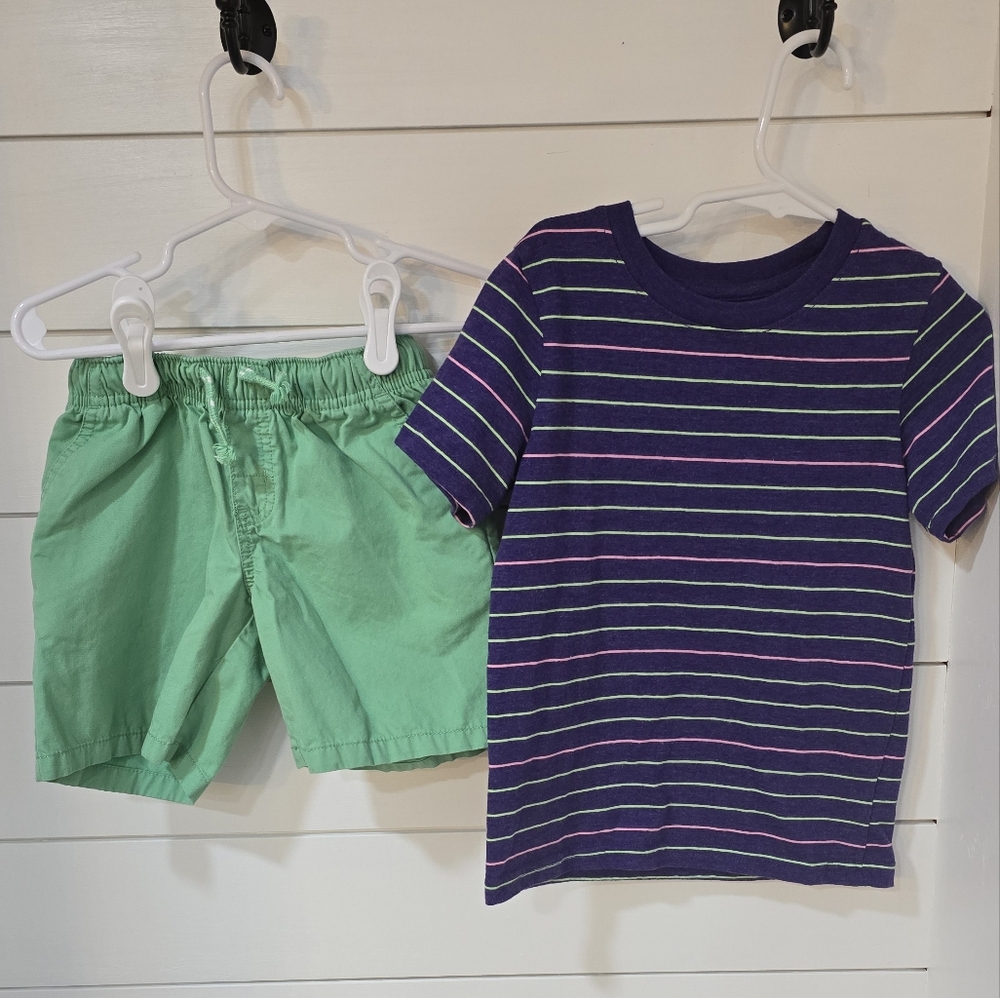 Cat & Jack 4T tshirts & shorts bundle